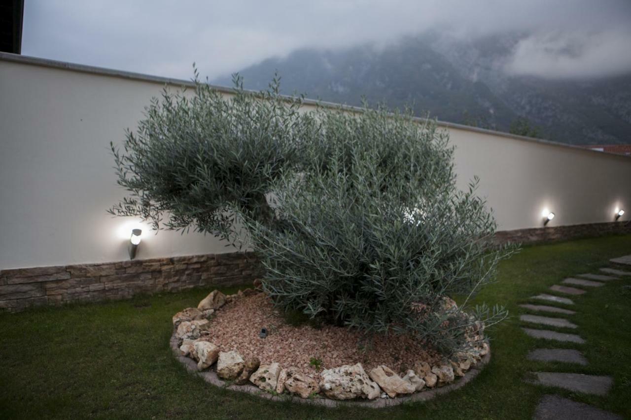 Affittacamere Da Jasmina Venzone Exterior photo